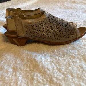 Rieker comfortable sandals with kitten heel